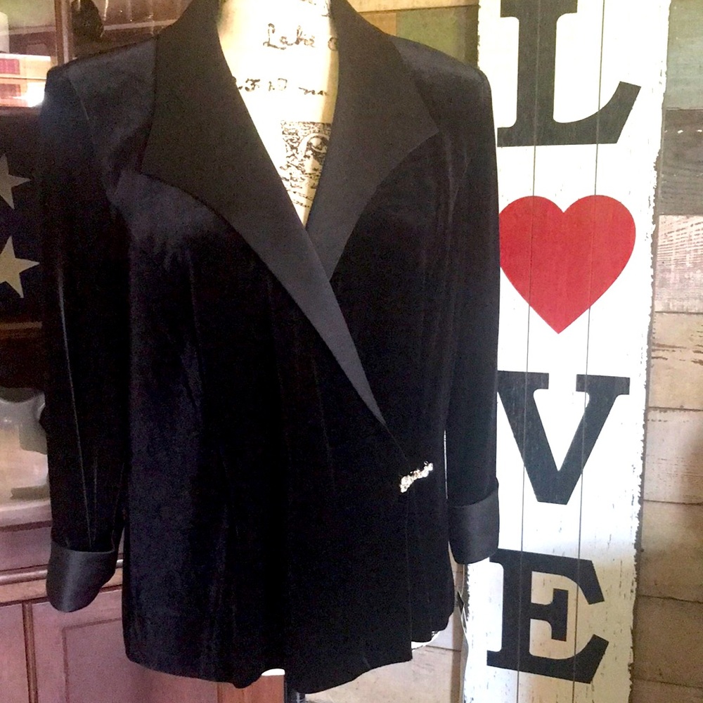 NWT Black Velvet Evening Jacket XL